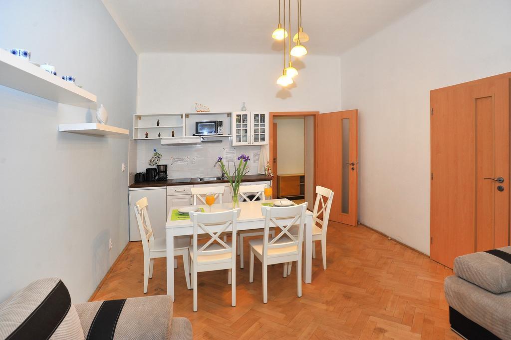 Condo In Vinohrady 프라하 외부 사진